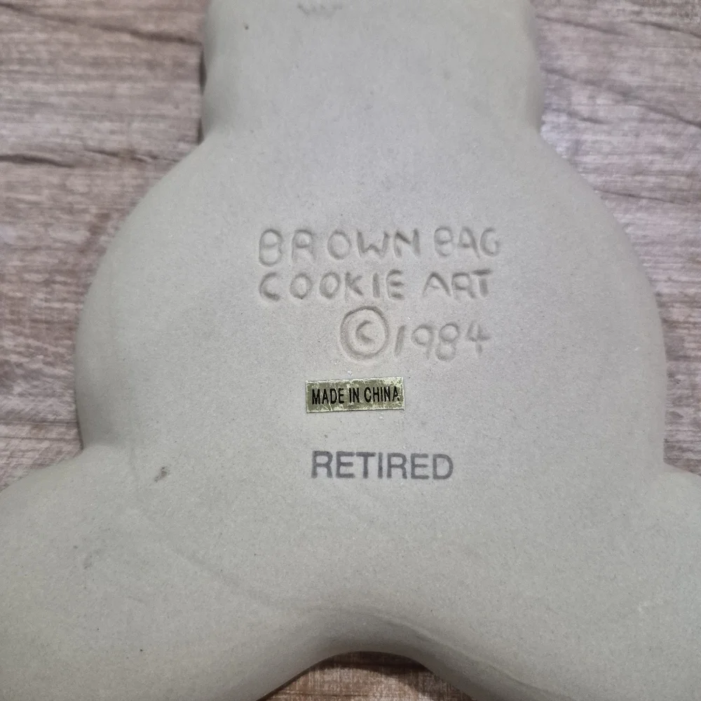 Vintage Brown Bag Cookie Art Stoneware 1984Teddy Bear Cookie Mold with Recipes
